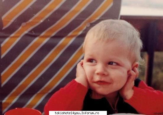 acord asta?? gustav soo poza asta cand era micut..