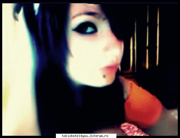 pe atsa amanta mea o editat'0
 :nebun:  :rotfl: 
 :rusine: poze cu noi!!